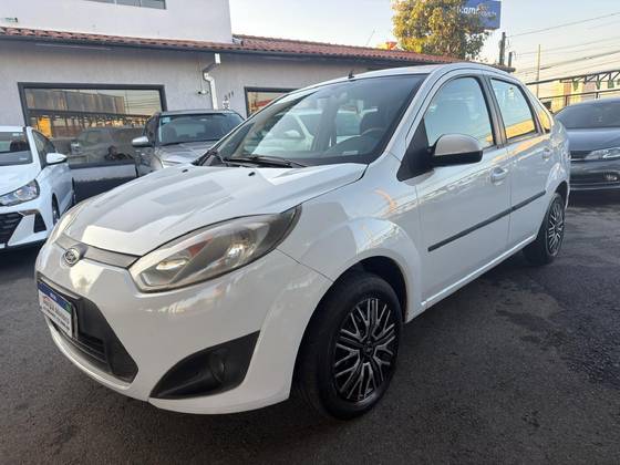 FORD FIESTA 1.6 ROCAM SE SEDAN 8V FLEX 4P MANUAL